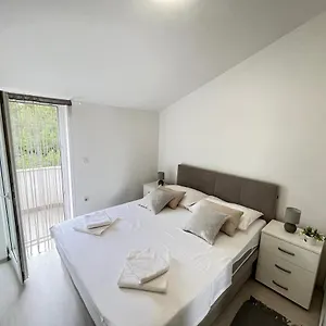 Alena Apartament